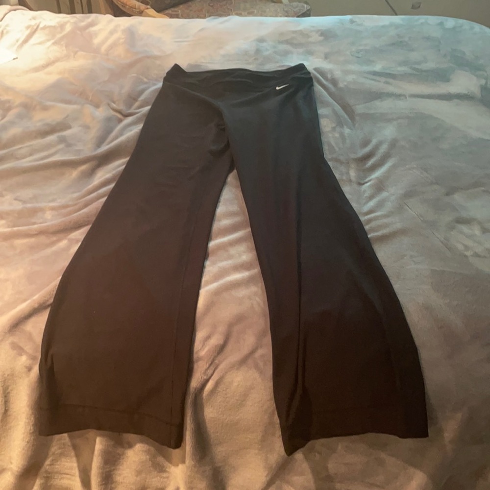 Nike Medium Womens Flared  Pants